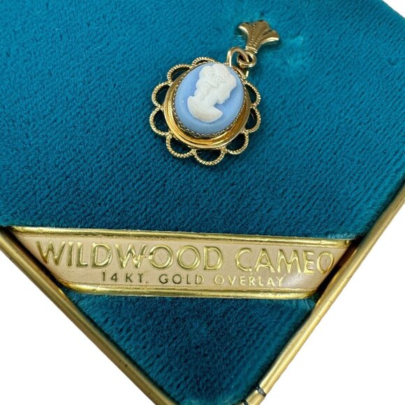 Cameo Bracelet and Earrings Set 14k Yellow Gold Overlay Filigree Link Sentiment - Picture 4 of 9